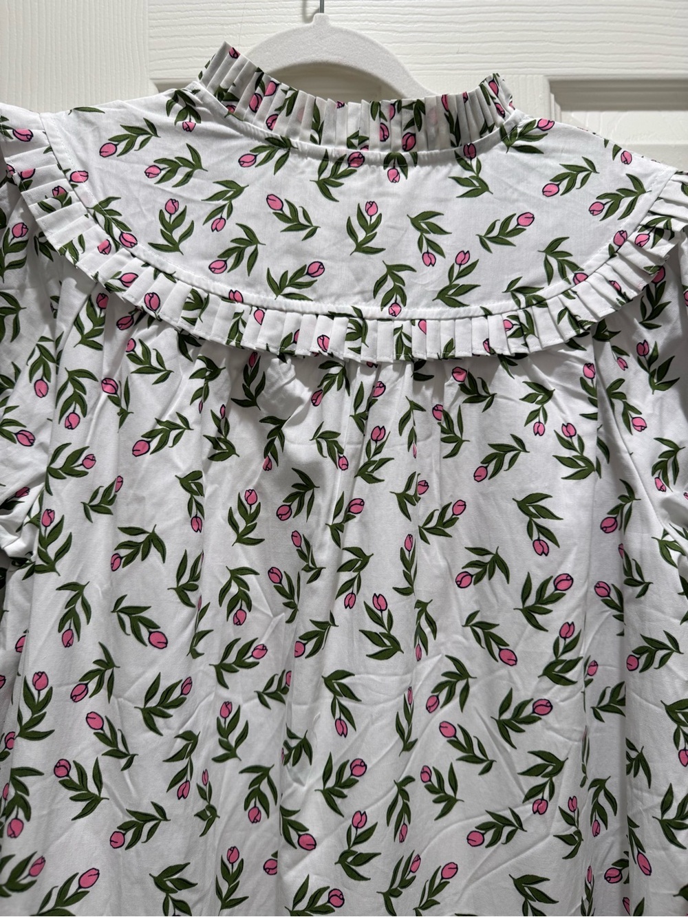 Crown and Ivy Women's White/pink floral Ruffle-Trim Dress NWT - Picture 6 of 7